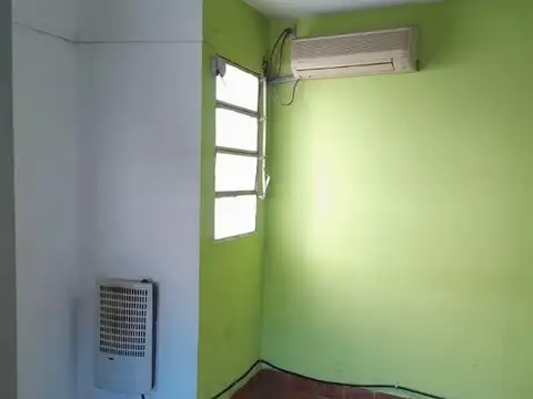 Depto Tipo Casa en Alquiler en El Palomar, $ 750.000