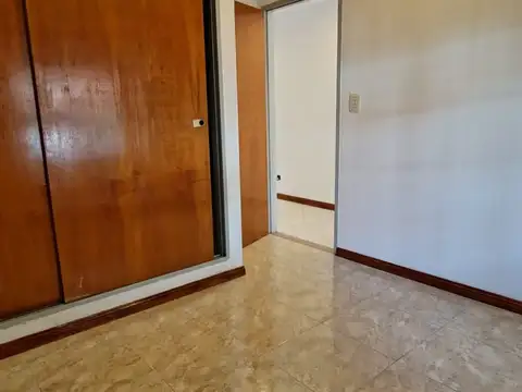 Depto Tipo Casa en Alquiler con 1 cocheras