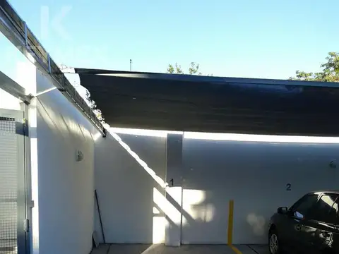 59 e/ 17 y 18 - COCHERA SEMICUBIERTA EN LA PLATA