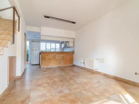 Casa 4 ambientes con 1 baño