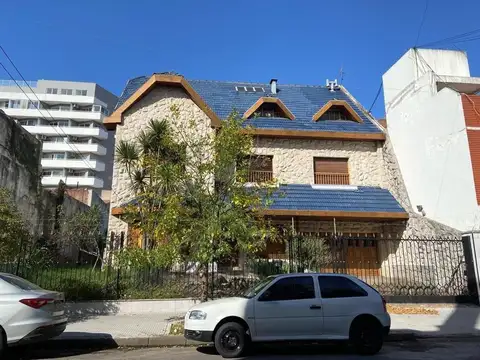 FAMATINA 3900. Entre Quilmes y Av. saenz