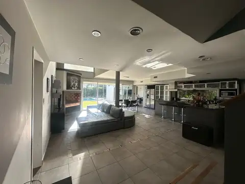 Casa en Venta en Santa Ana, USD 295.000