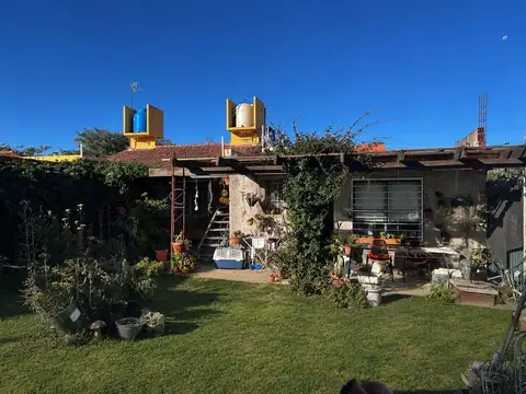 CASA VENTA BARRIO EL HUAICO ZONA NORTE 4 DORM