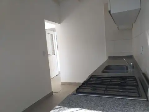 Casa 30 ambientes con 2 baños