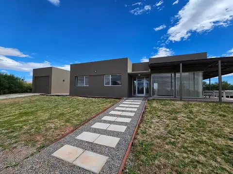 Casa en venta en La Península, lago Mari Menuco