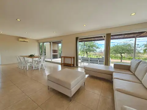 Casa en Venta al Este