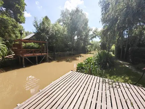 casa ubicada en Arroyo San Carlos s/n, a 120 m del Muelle San Carlos (Rio Sarmiento 150)