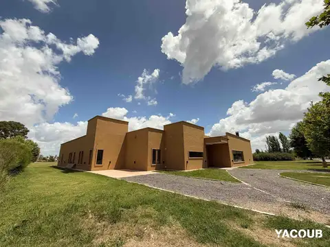 Casa en Venta en Area 60, USD 240.000