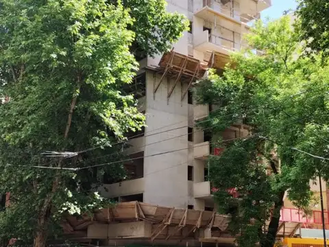 Edificio 13 pisos con unidades de 1 a 3 C/Amenities