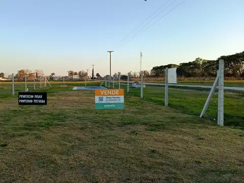 Terreno con pileta en Nuevo Torino - USD 25.000