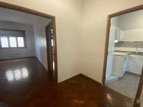 Depto 2 amb contrafrente - Refaccionado - Parque Centenario!