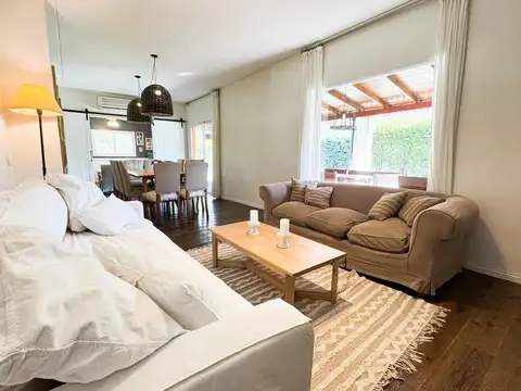 lote a la venta en el barrio Santa BarbaraCasa