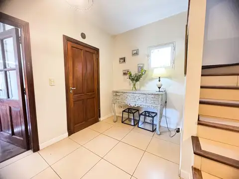 Lote a la venta con casa a la venta en el Barrio Santa Barbara