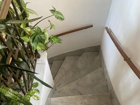 Depto Tipo Casa en Venta 40 años