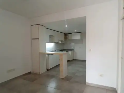 Departamento en Alquiler en Santos Lugares, $ 490.000