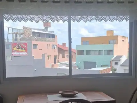 AV. 12 (EDIFICIO BELLA VISTA) 1700