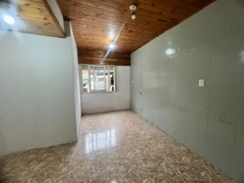 Depto Tipo Casa en Alquiler de 1 dormitorio