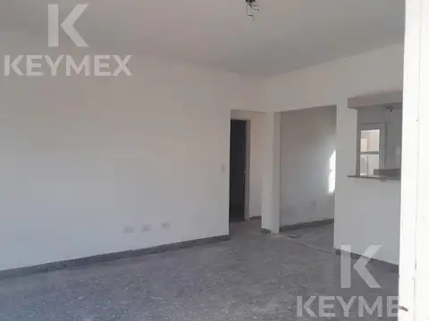 Depto. PH 530 entre 7y 8