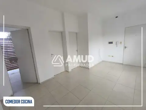 Departamento en Alquiler en Villa Centenario, $ 450.000