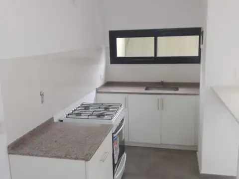 Departamento en Alquiler en Bella Vista, $ 650.000