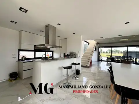 Casa en Alquiler de 4 dormitorios