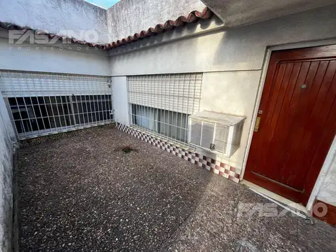 Av. 25 de Mayo al 900