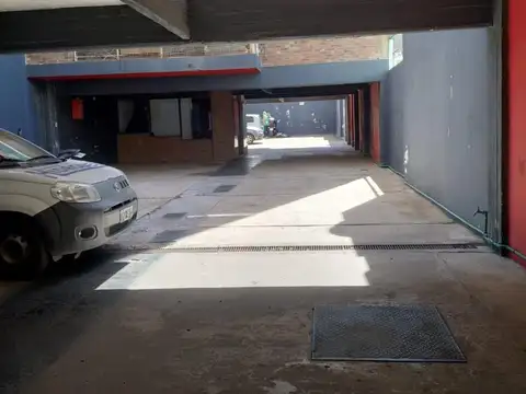 COCHERA DESCUBIERTA EN VENTA