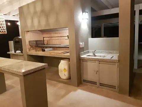 Casa en Venta en La Colina Golf Y Polo, USD 490.000