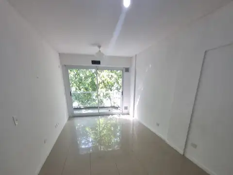 Monoambiente en alquiler con Balcon al Frente - Villa del Parque