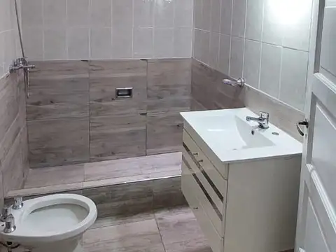 Depto Tipo Casa 3 ambientes con 2 baños