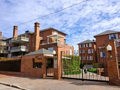 Departamento en Jardines De San Isidro II