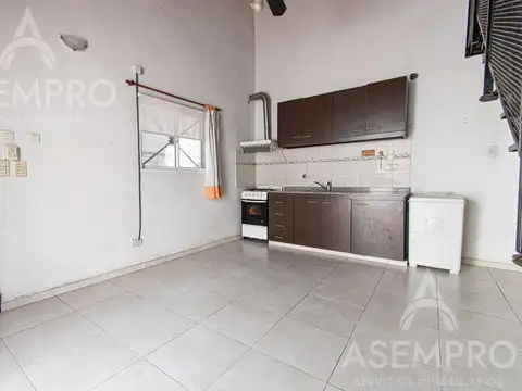 PH 3 ambientes en Venta en Villa Ballester con Patio.