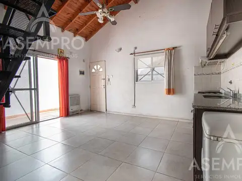 Depto Tipo Casa en Venta de 3 ambientes