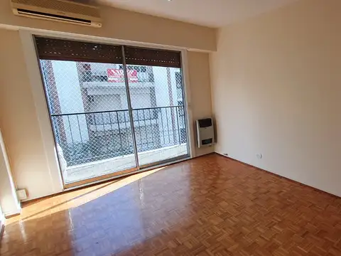 IMPECABLE, MUY LUMINOSO, BALCÓN, BAÑO RECICLADO, COCINA+ LAVADERO SEPARADA