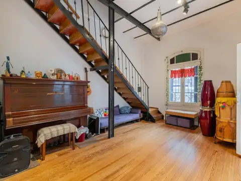 CASA EN LOTE PROPIO CON COCHERA, PATIO Y TERRAZA – VILLA GENERAL MITRE