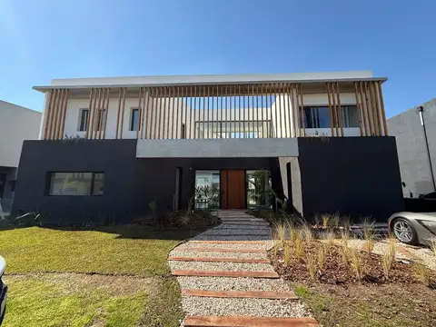 Casa en Venta en Villanueva, USD 495.000