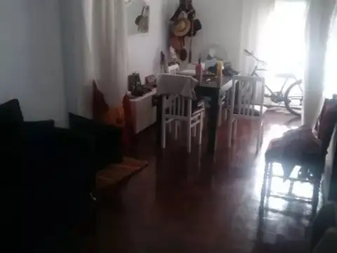 Montevideo 100, Piso 2