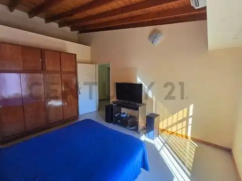 Estanislao de Campo 5700, Piso 5772