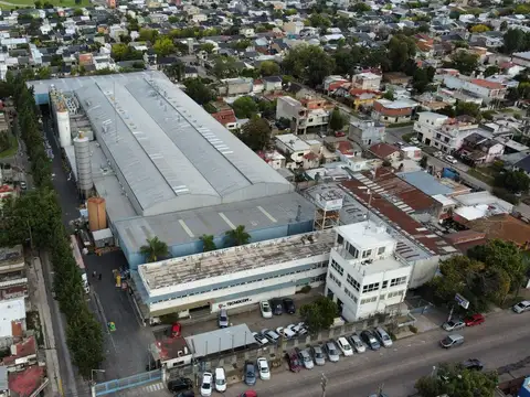 Venta Nave Industrial en Pablo Podesta de 8250 m2 cubiertos - FINANCIACION