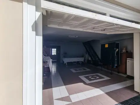 Casa 6 ambientes con 3 baños