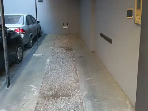 VENTA COCHERA DOBLE PORTÓN AUTOMATIZADO LANÚS ESTE