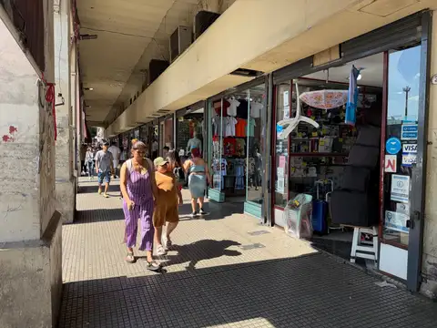 Local en Alquiler 50 años