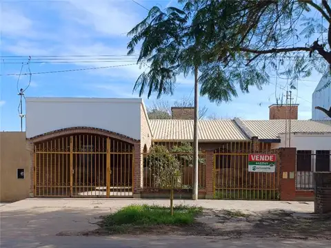 CASAS - CASA - FRANCISCA SASVATA PUIGBO, PRESIDENTE ROQUE SÁENZ PEÑA
