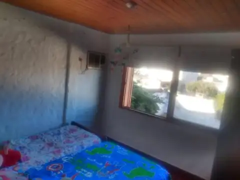 Depto Tipo Casa 4 ambientes con 2 baños