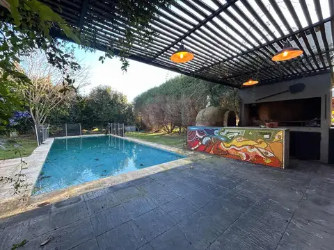 VENTA CASA 4 AMB. APTA CREDITO - CARDALES VILLAGE