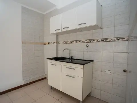 Depto Tipo Casa en Venta en Valentin Alsina, USD 44.000