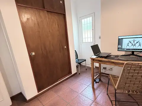 HERMOSO PH DE 4 AMBIENTES CON PATIO Y TERRAZA