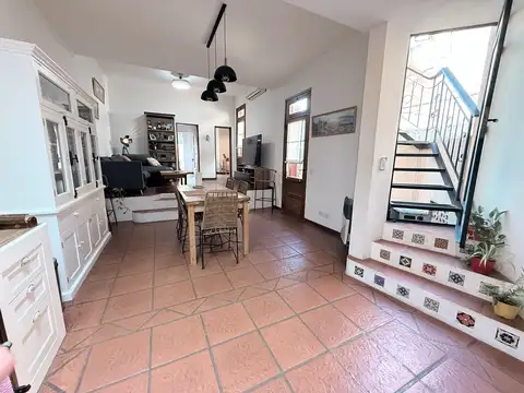Avenida Juan Bautista Alberdi 4100, Piso 1