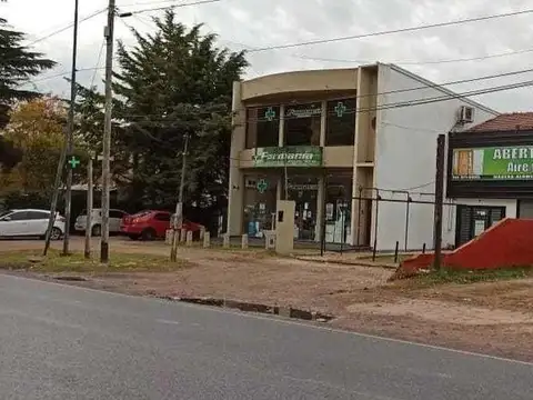 Local venta 3 ambientes 2 baños 350 mts 2 totales- Manuel B Gonnet
