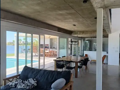 Casa en Venta en Zelaya, USD 330.000